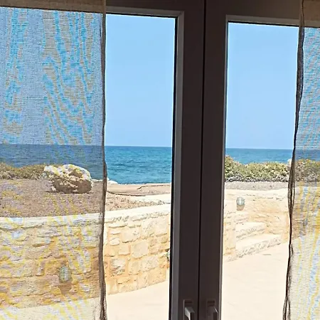 Sea And Sun Beachfront Holidy *